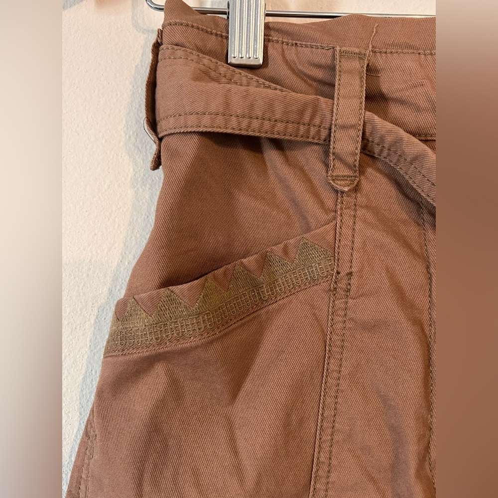 Anthropologie Ellie Utility Trousers
Pants Women's size 0 Brown
Embroidered Belt - Picture 7 of 9